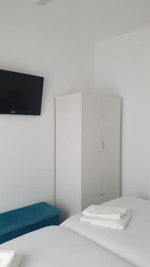 Almoharin Tres Torres Apartamento Turistico מראה חיצוני תמונה